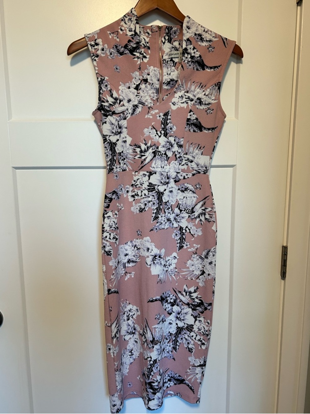 Almost Famous Floral Sleeveless Midi Bodycon Dress - Small